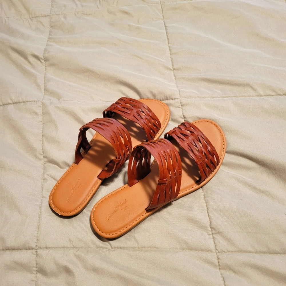 Women's size 6 brown sandals
